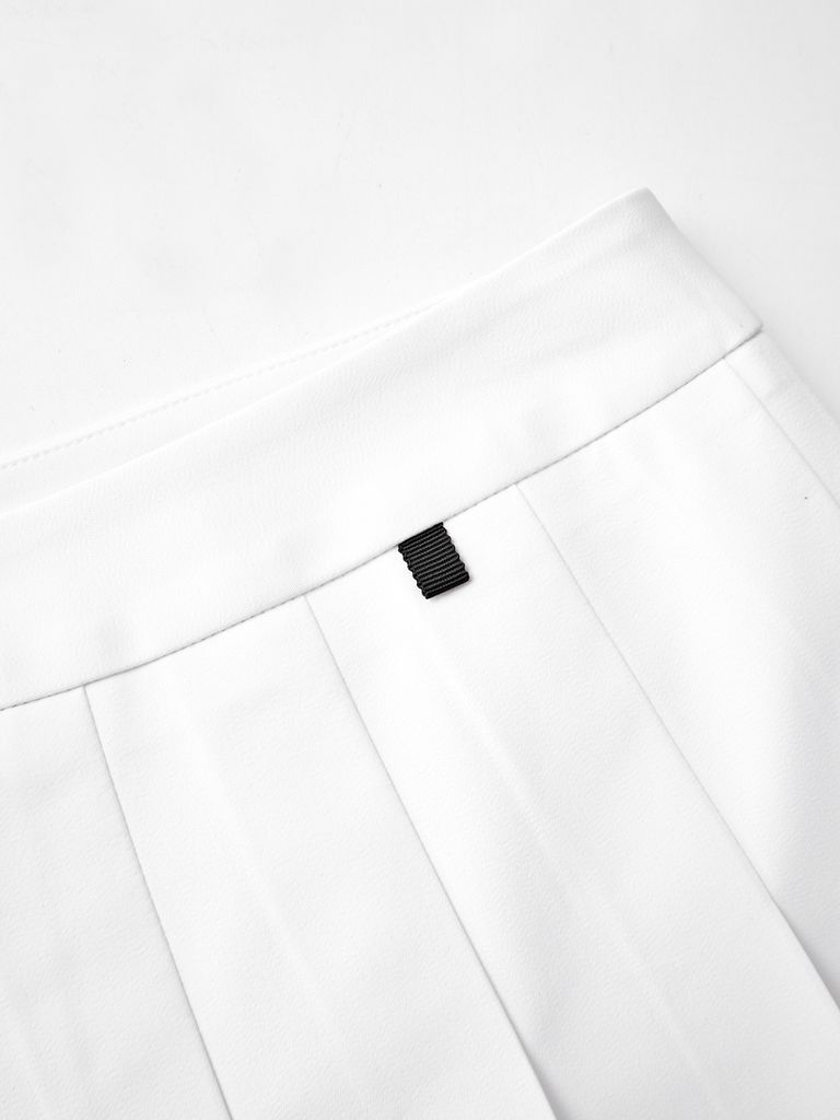 UTAA DayBreak Line Flare Skirt : White