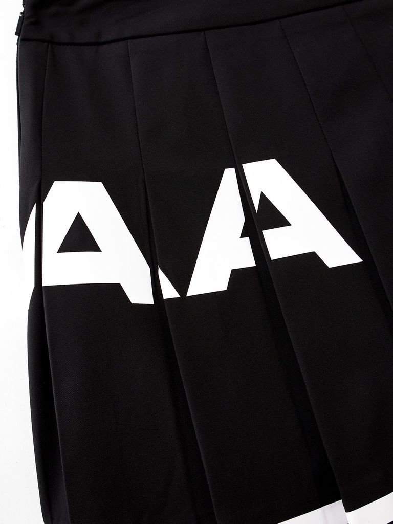 UTAA DayBreak Line Flare Skirt : Black