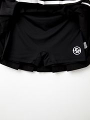 UTAA DayBreak Line Flare Skirt : Black