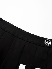 UTAA DayBreak Line Flare Skirt : Black