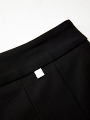 UTAA DayBreak Line Flare Skirt : Black