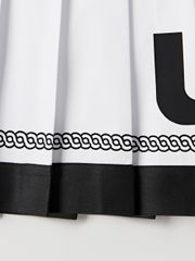 UTAA Panther Chain Pleats Skirt : White
