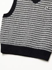 UTAA Rabbit Tooth Knit Vest : Black