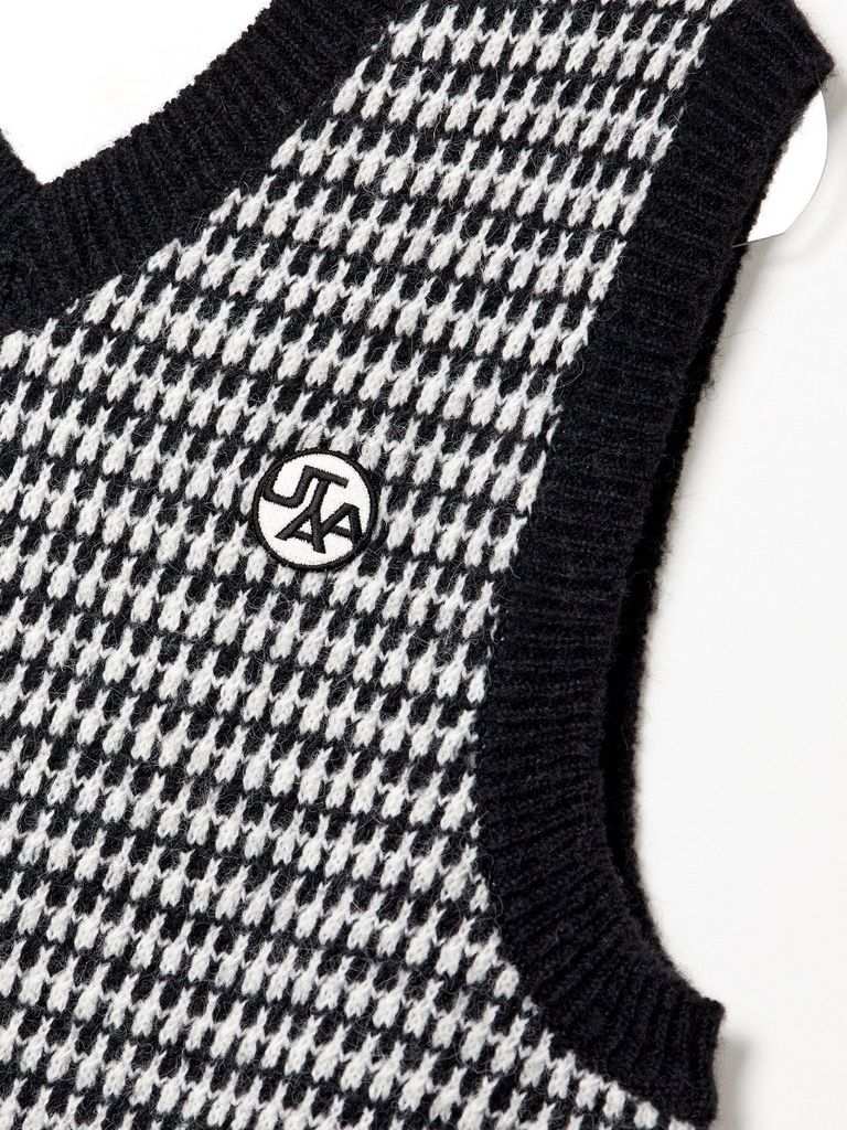 UTAA Rabbit Tooth Knit Vest : Black