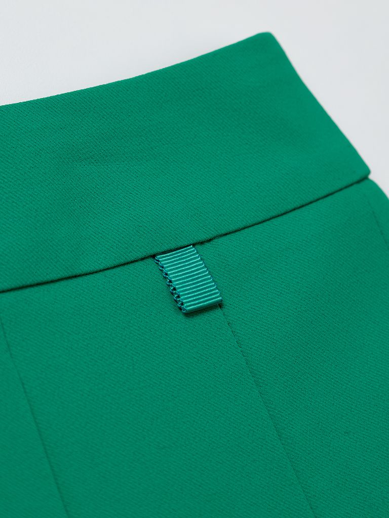 UTAA Bold Logo Flare Fan Skirt : Green