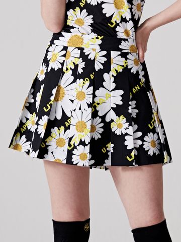 UTAA Daisy Logo Wave Pleats Skirt : Black