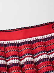 UTAA Spread Pattern Pinking Flare Skirt : Red