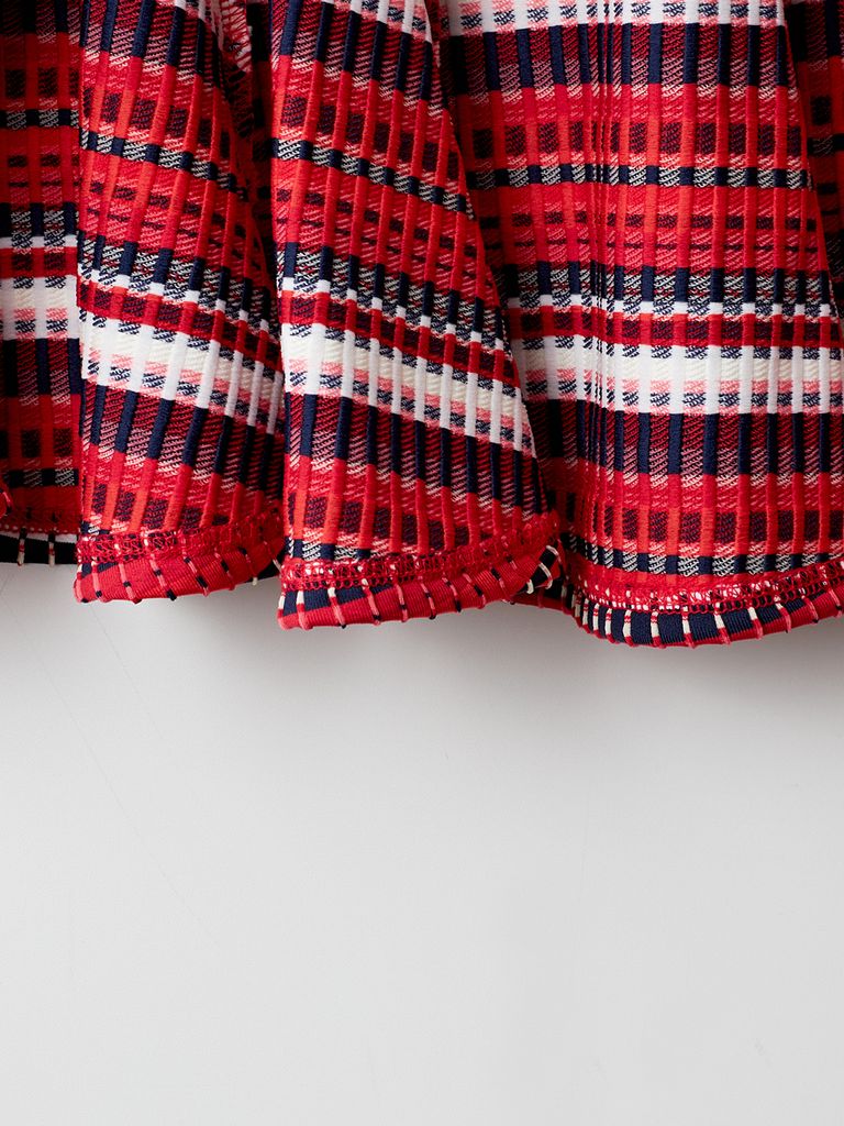 UTAA Spread Pattern Pinking Flare Skirt : Red