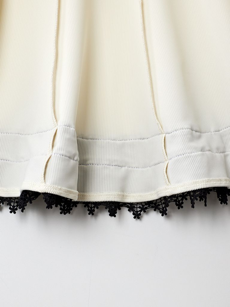 UTAA Notredame Ribbon Lace Flare Skirt : Black