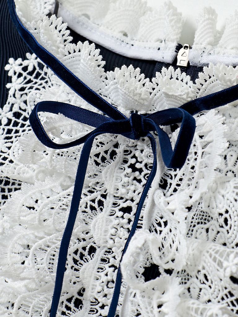 UTAA Notredame Ribbon Lace Flare Sleeve : Navy