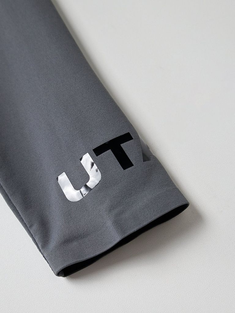 UTAA Swing Fit Logo Tape Pk Sleeve: D/Grey