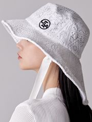 UTAA Pixel Tile Lace Bucket Hat : Women's White