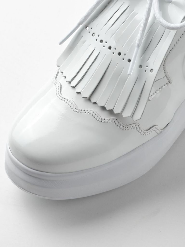 UTAA Enamel Derby Kiltie Golf Sneakers : Women's White