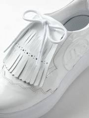 UTAA Enamel Derby Kiltie Golf Sneakers : Women's White