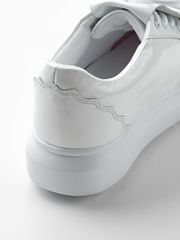 UTAA Enamel Derby Kiltie Golf Sneakers : Women's White-1
