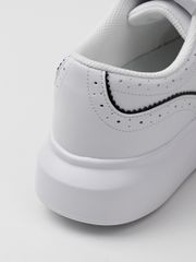 UTAA Punching Derby Kiltie Sneakers : Women's White