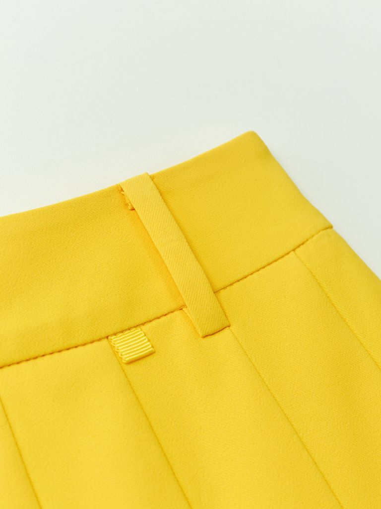 UTAA Basic Solid Flare Skirt : Yellow