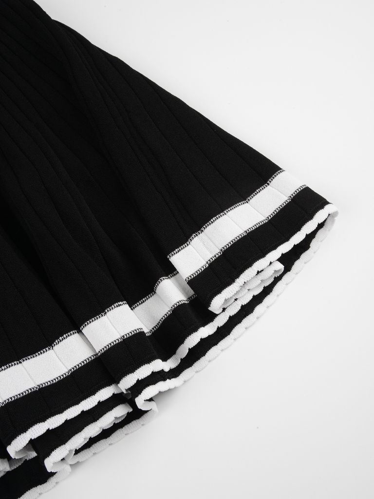 UTAA Wave Flare Knit Skirt : Women's Black