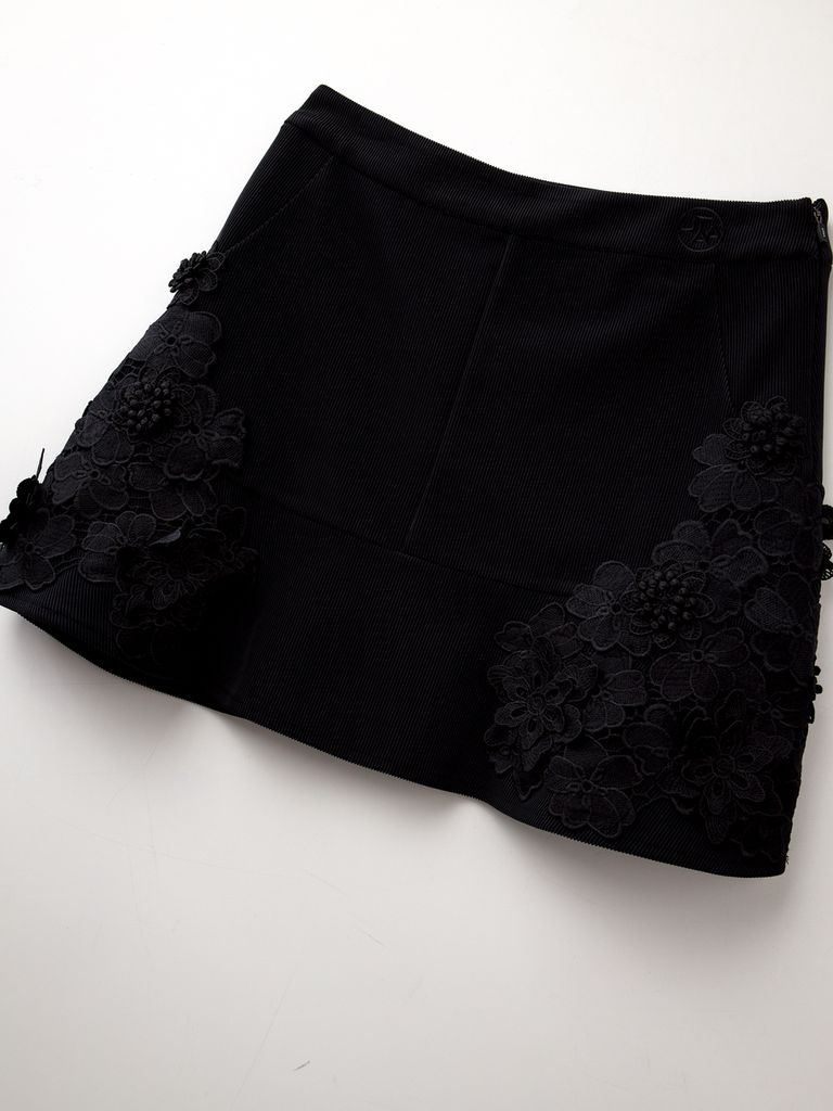 UTAA Flower Lace Half Flare  Skirt: Women's Black