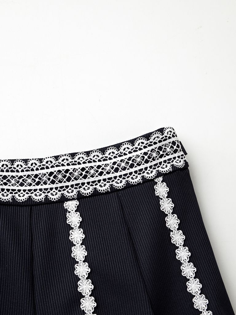 UTAA Notredame Flower Lace Flare Skirt : Women's Dark Navy