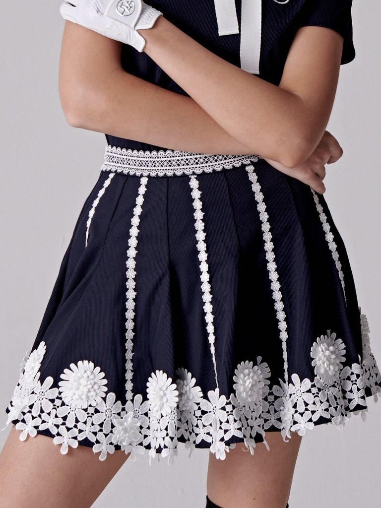 UTAA Notredame Flower Lace Flare Skirt : Women's Dark Navy