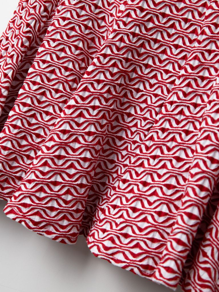 UTAA Ripple Pattern Flare Skirt : Women's Red