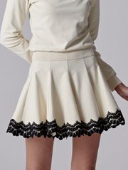 UTAA Punching Lace Flare Skirt : Ivory