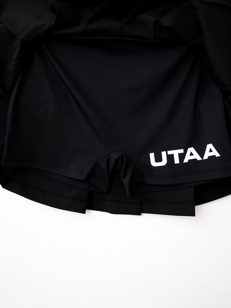 UTAA Slide Bulk Logo Flare Skirt : Black