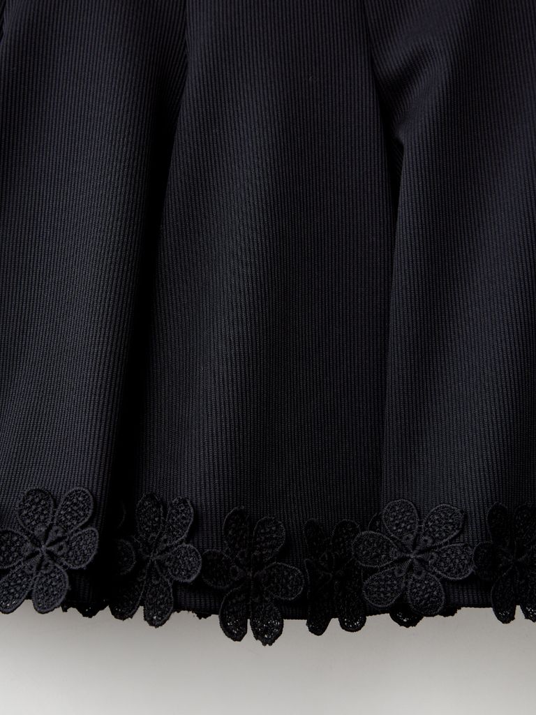 UTAA Blossom Prime Flare Skirt : Black