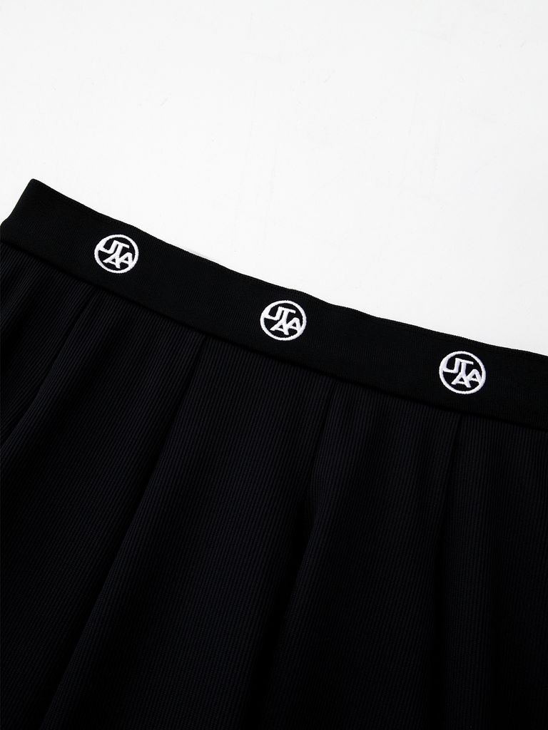 UTAA Triple Tiny Logo Flare Skirt : Black