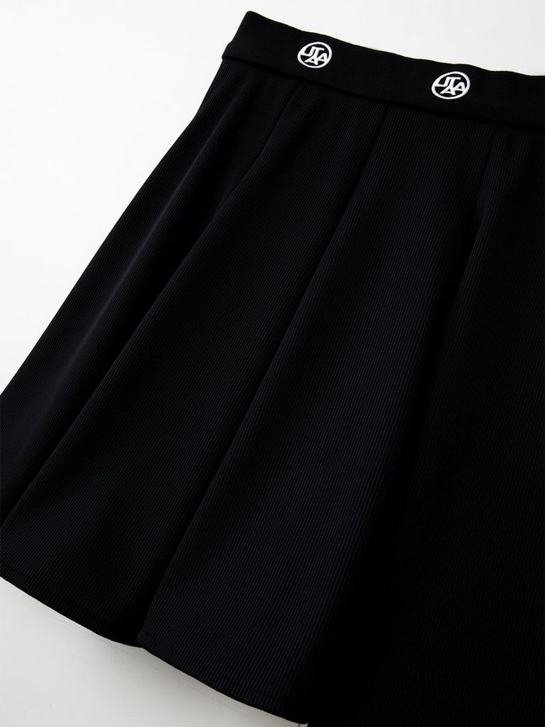 UTAA Triple Tiny Logo Flare Skirt : Black