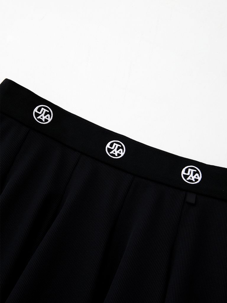 UTAA Triple Tiny Logo Flare Skirt : Black