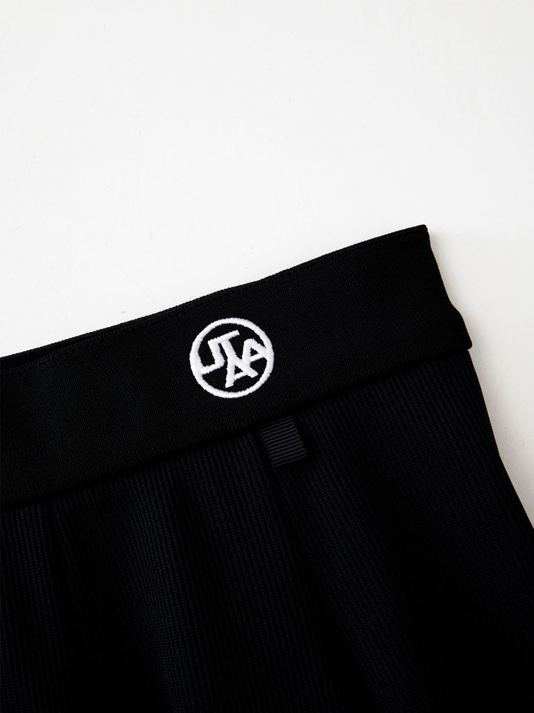 UTAA Triple Tiny Logo Flare Skirt : Black