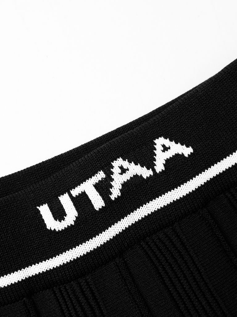 UTAA Dime Classic Knit Flare Skirt : Black