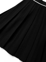 UTAA Dime Classic Knit Flare Skirt : Black
