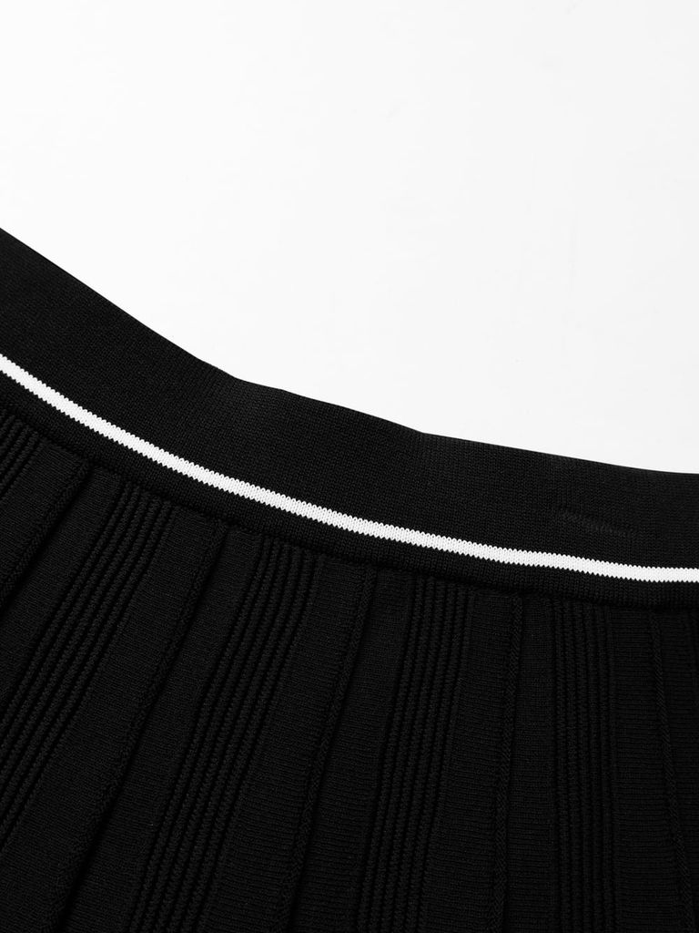 UTAA Dime Classic Knit Flare Skirt : Black