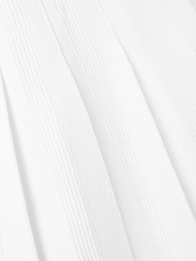 UTAA Dime Classic Knit Flare Skirt: White
