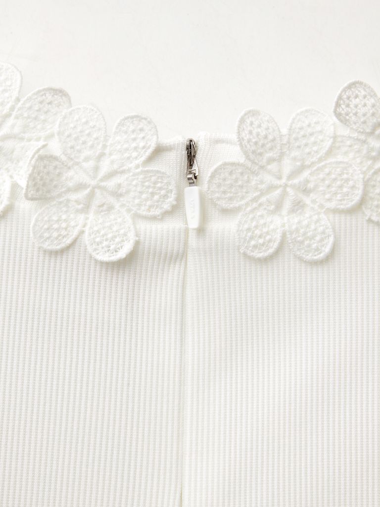 UTAA Blossom Prime Turtleneck Tee : Women's White