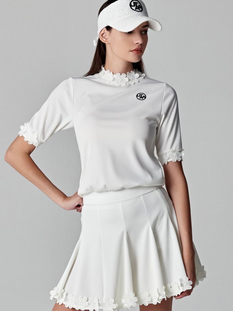 UTAA Blossom Prime Turtleneck Tee : Women's White