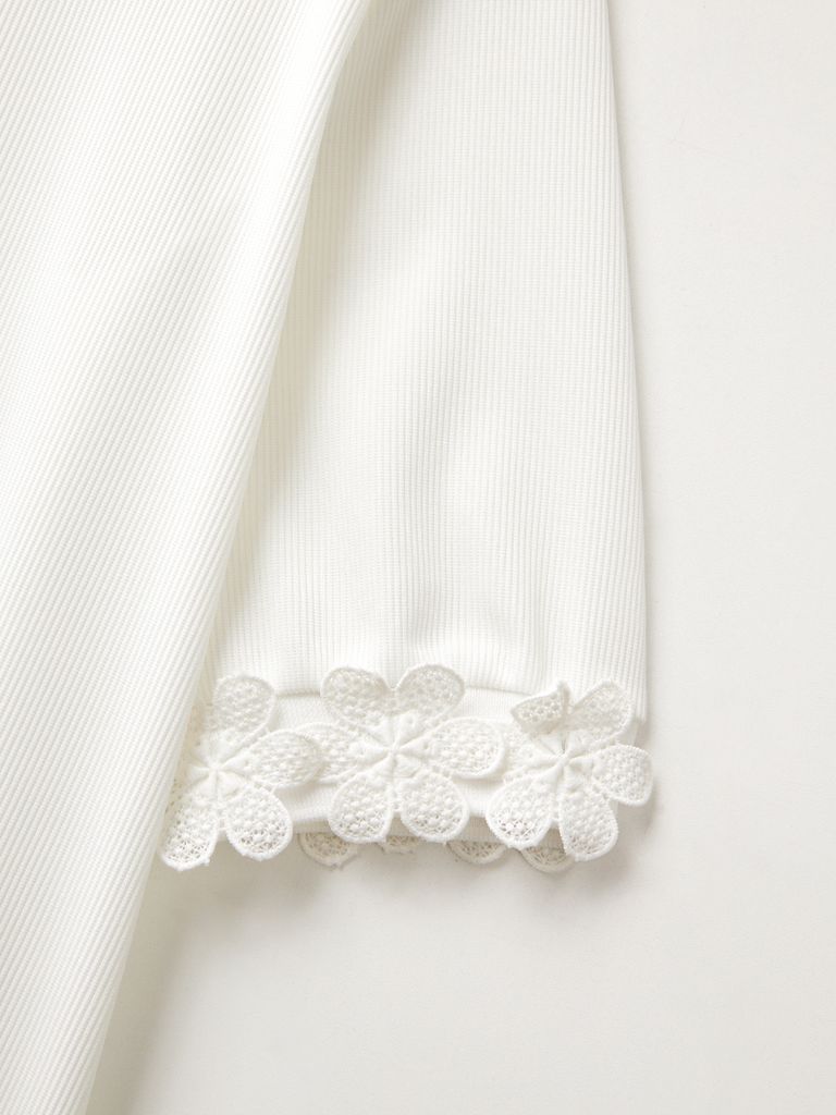 UTAA Blossom Prime Turtleneck Tee : Women's White