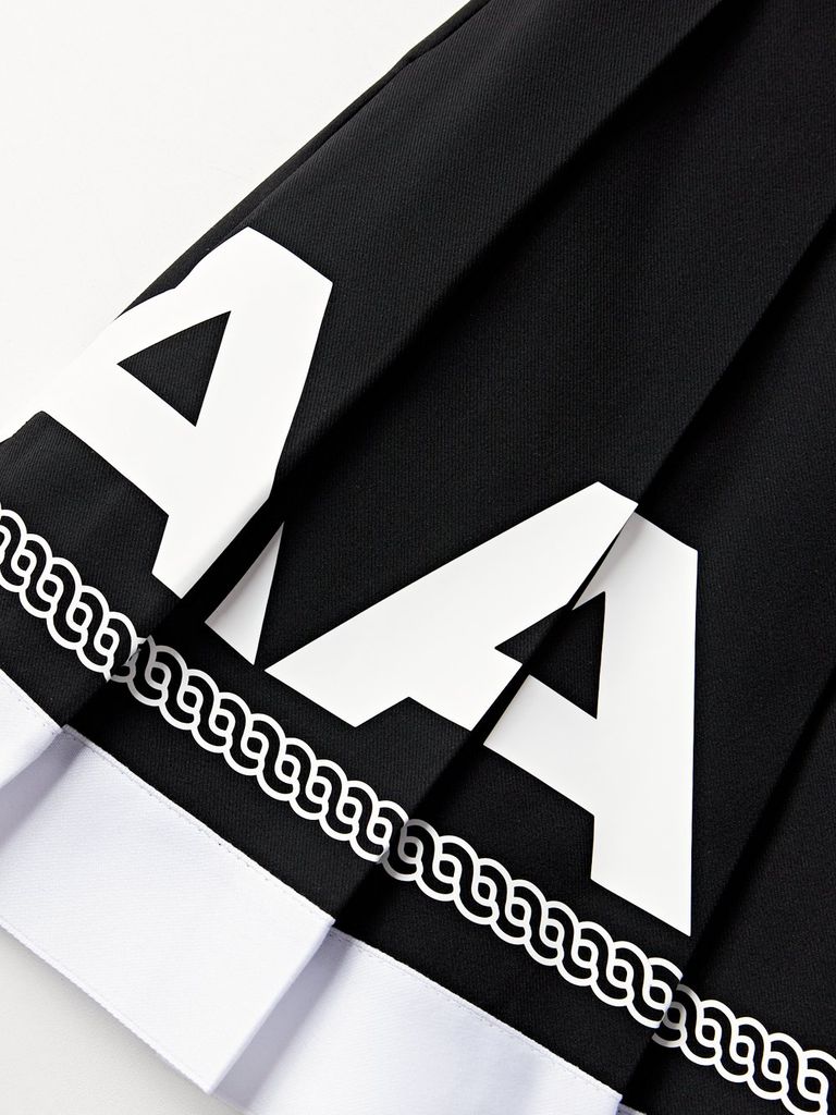 UTAA Panther Chain Pleats Skirt : Black
