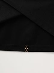 UTAA Marvel String Line Gilt Panther PK Sleeve : Men's Black