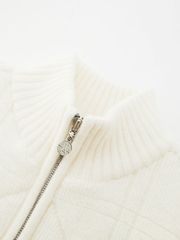 UTAA Quilting Stitch Knit Zip-up Jumper: Women's Ivory