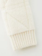UTAA Quilting Stitch Knit Zip-up Jumper: Women's Ivory