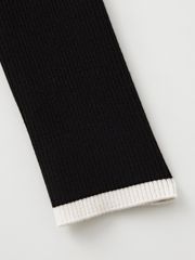 UTAA Logo Curve Ring Turtleneck Knit : Women's Black