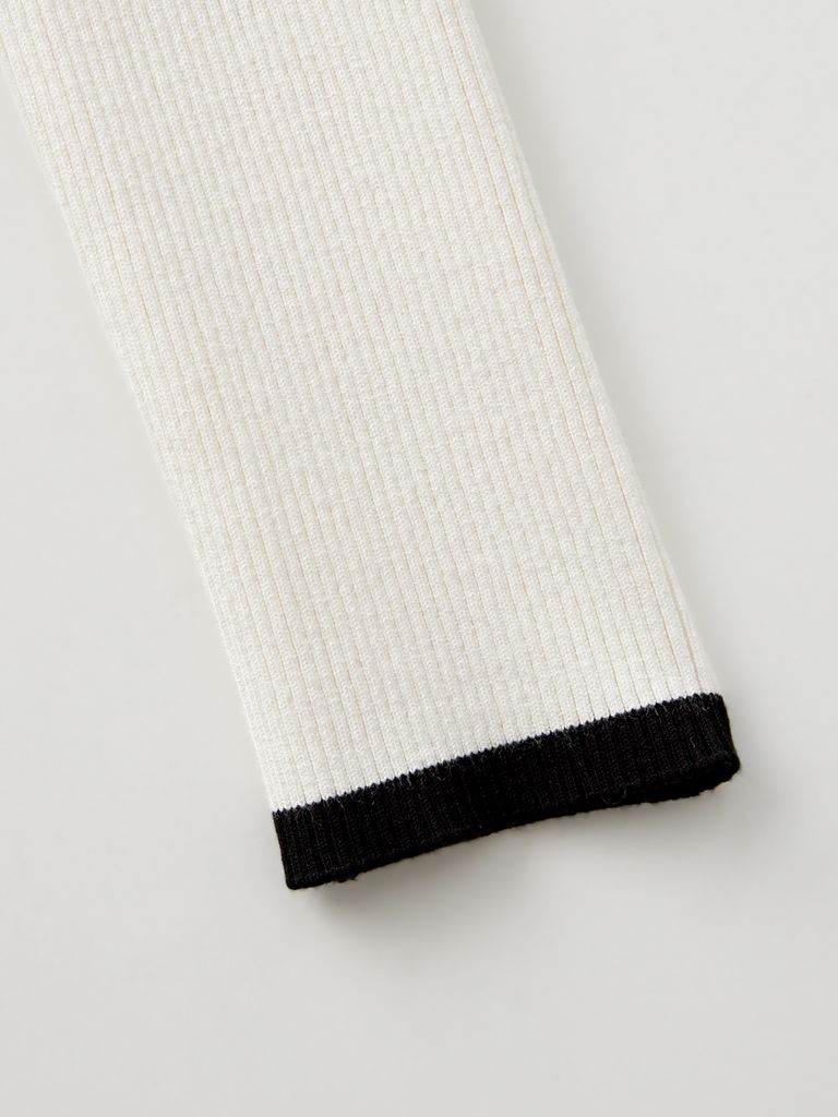 UTAA Logo Curve Ring Turtleneck Knit : Women's White