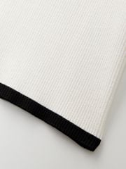 UTAA Logo Curve Ring Turtleneck Knit : Women's White