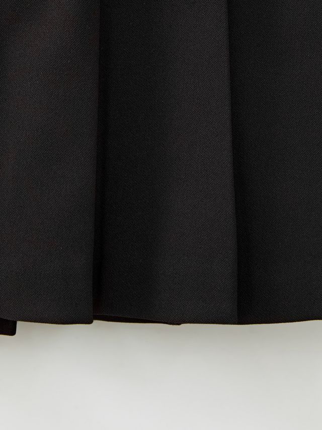 Gilt Sealing Contour Pleats Skirt: Black