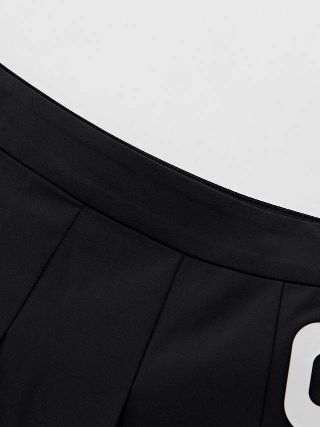 UTAA Slide Bulk Logo Pleats Skirt: Black