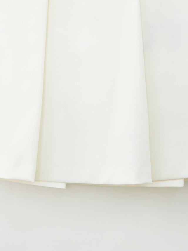 UTAA Slide Bulk Logo Pleats Skirt: White